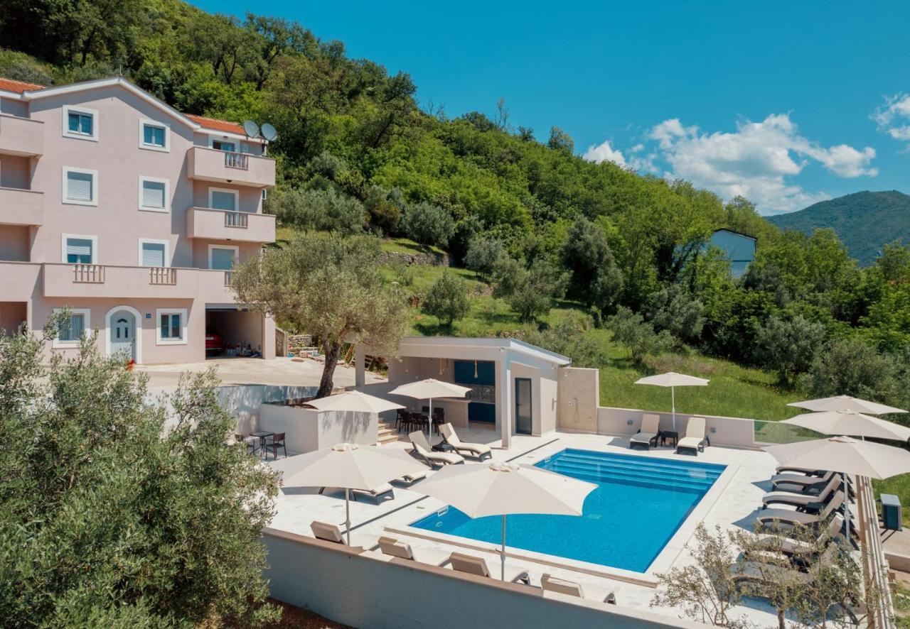 Djukanovic Apartments Bijela Dış mekan fotoğraf