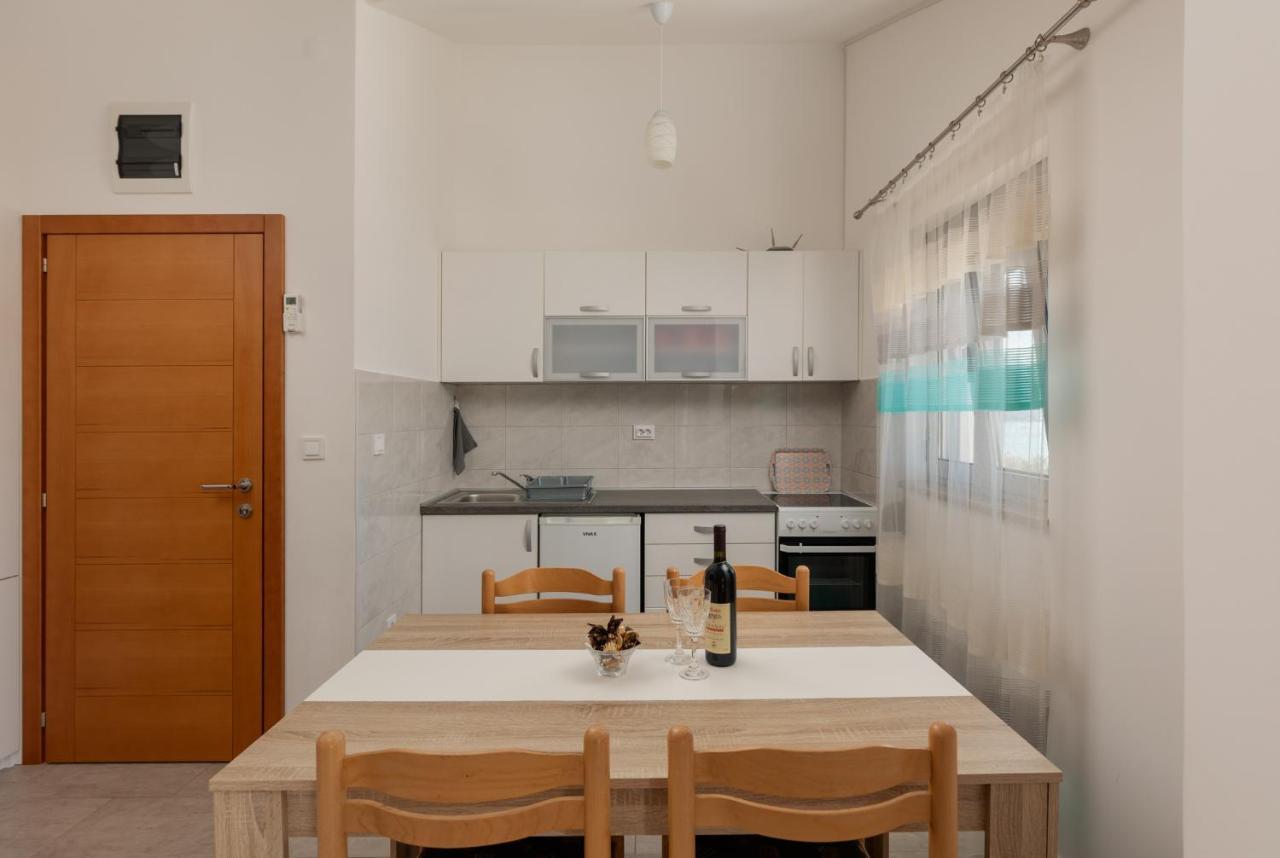 Djukanovic Apartments Bijela Dış mekan fotoğraf