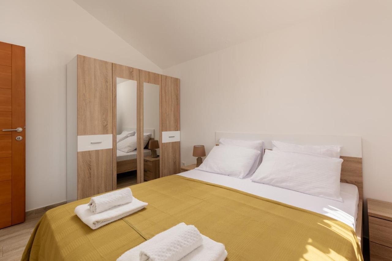 Djukanovic Apartments Bijela Dış mekan fotoğraf
