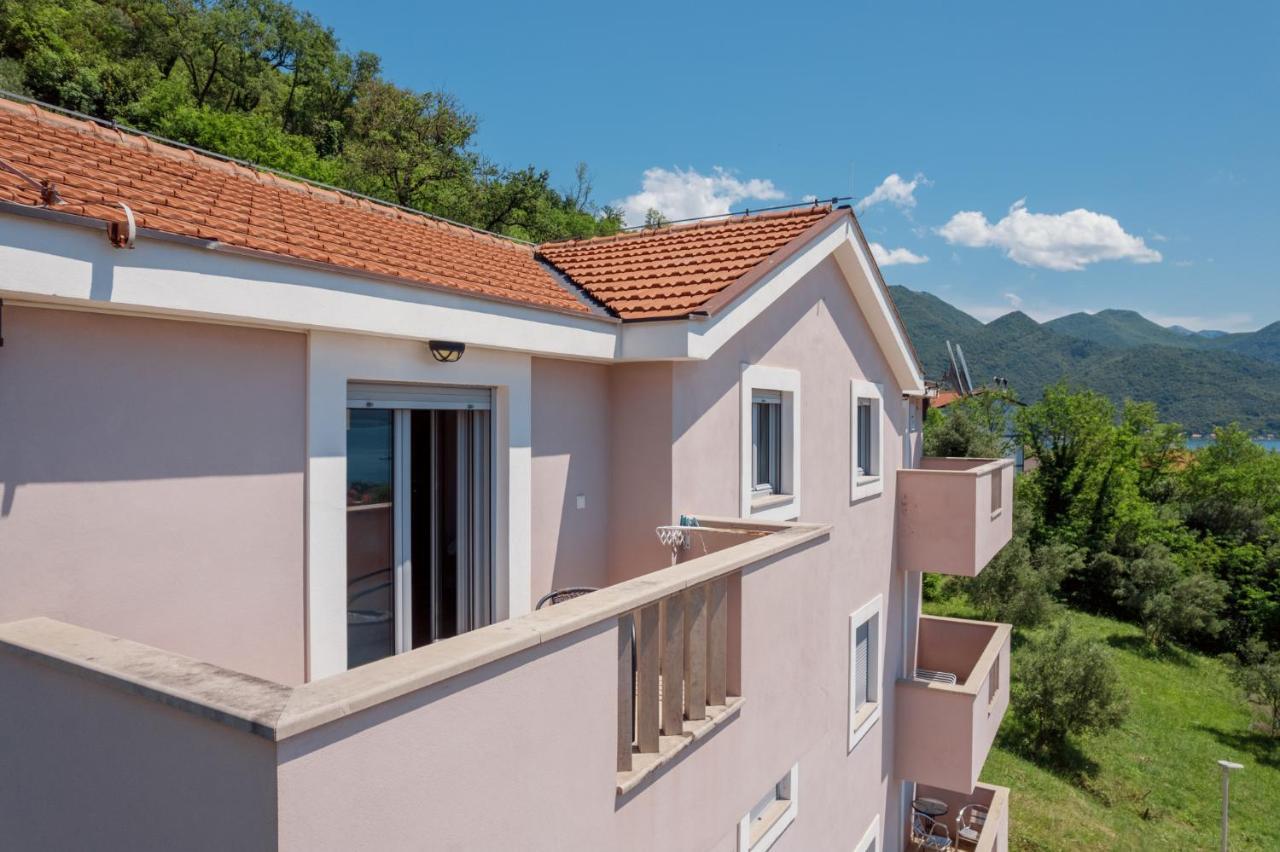 Djukanovic Apartments Bijela Dış mekan fotoğraf